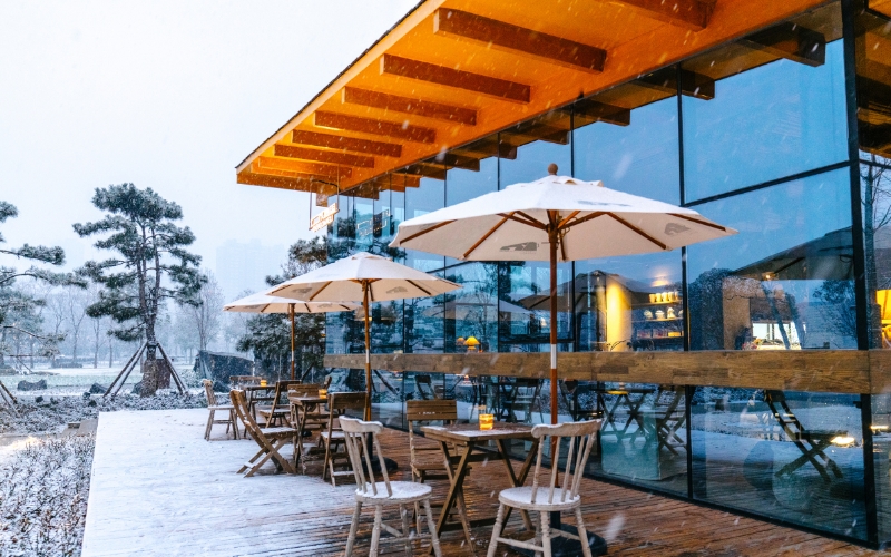 View of restaurant outside during winter when winter indoor air quality is so important.